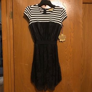 Princess Vera Wang short sleeve black and white striped t-shirt lace dress NWT 3
